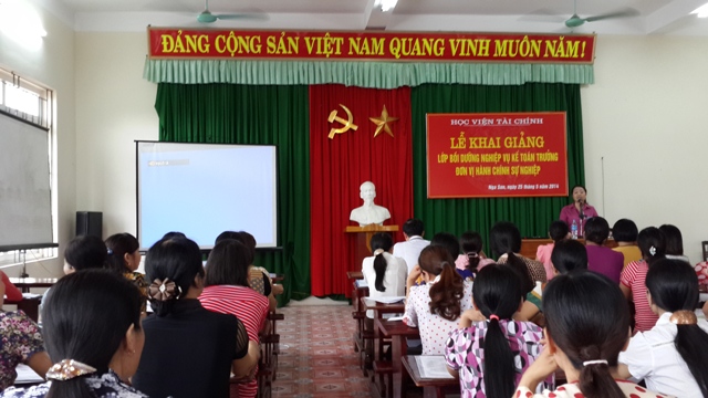 khai giảng khóa hcoj nghiệp vụ kế toán trưởng doanh nghiệp